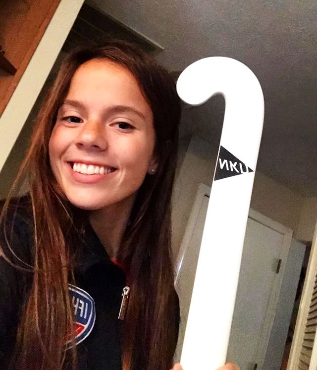 The Naked Pearl arrived safely in the USA with its new owner, emiiilywilliams 🇺🇸🇺🇸🇺🇸
.
.
.

#bornnaked #Fieldhockey #fieldhockeyplayer #FieldHockeygirls #fieldhockeyislife #fieldhockeylife #hockey #fhockey #hockeystick #hockeyday #hockeyplayer #hockeylife #hockeydream #hockeysty