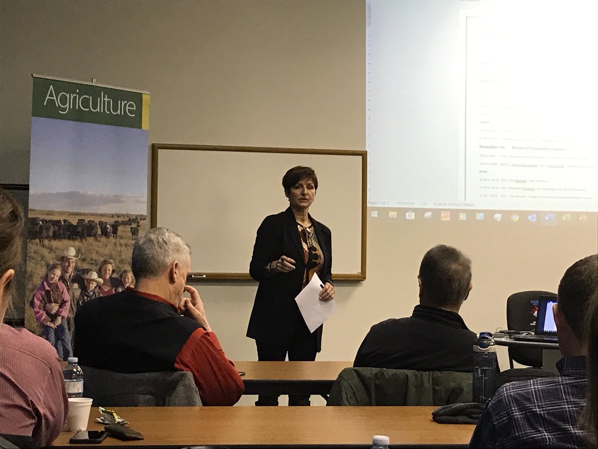 TamaraCarter20's tweet photo. @saskforage Executive Director, Shannon McArton welcomes over 40 researchers, stakeholders, producers, industry and Ministry specialists to the Sask Advisory Meeting on Forage Crops. #SAMFC Two days of updates, learning and networking. #forage https://t.co/7p43J15hs9