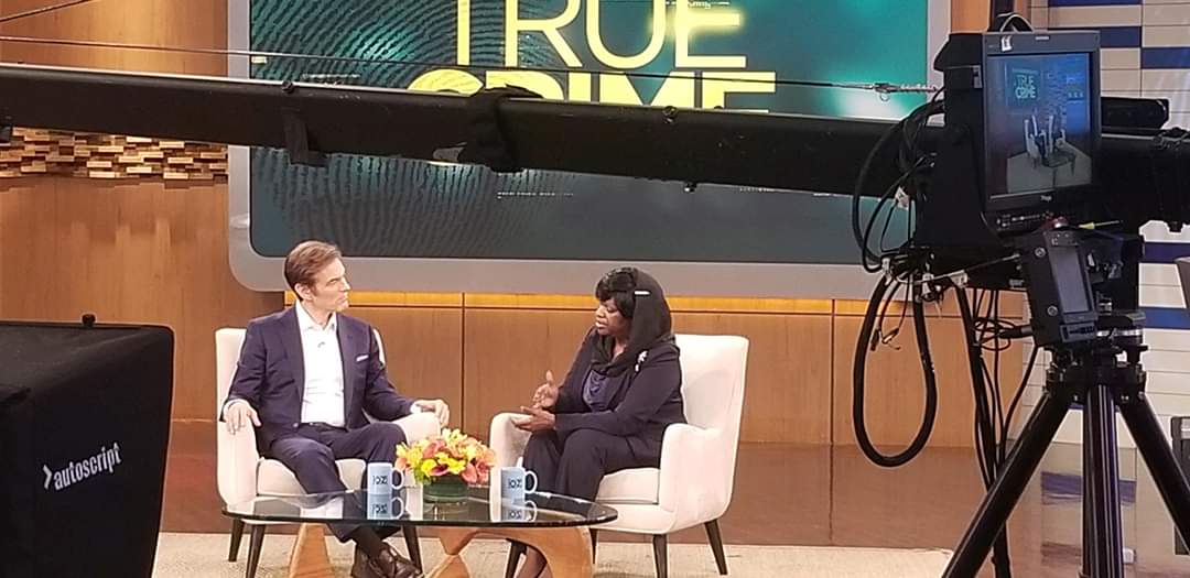VALIDITYENTPR's tweet photo. After this interview segment on 11.07.2019, @DrOz said to #MildredMuhammad, (Speaker for the U.S. Department of State and ex-wife of the #DCSniper), "You're a great orator." "I'm a professional speaker" she replied. He said, "I know...it shows!" 👏🏽 #celebritynews #NYC #press https://t.co/LzxGlnUhoH