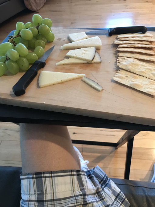When @francescalexxx breaks out the cheeseboard on Friday afternoon https://t.co/DDaHS65qKR<a class="tags" href="/tag/francescalexxx">@francescalexxx</a>