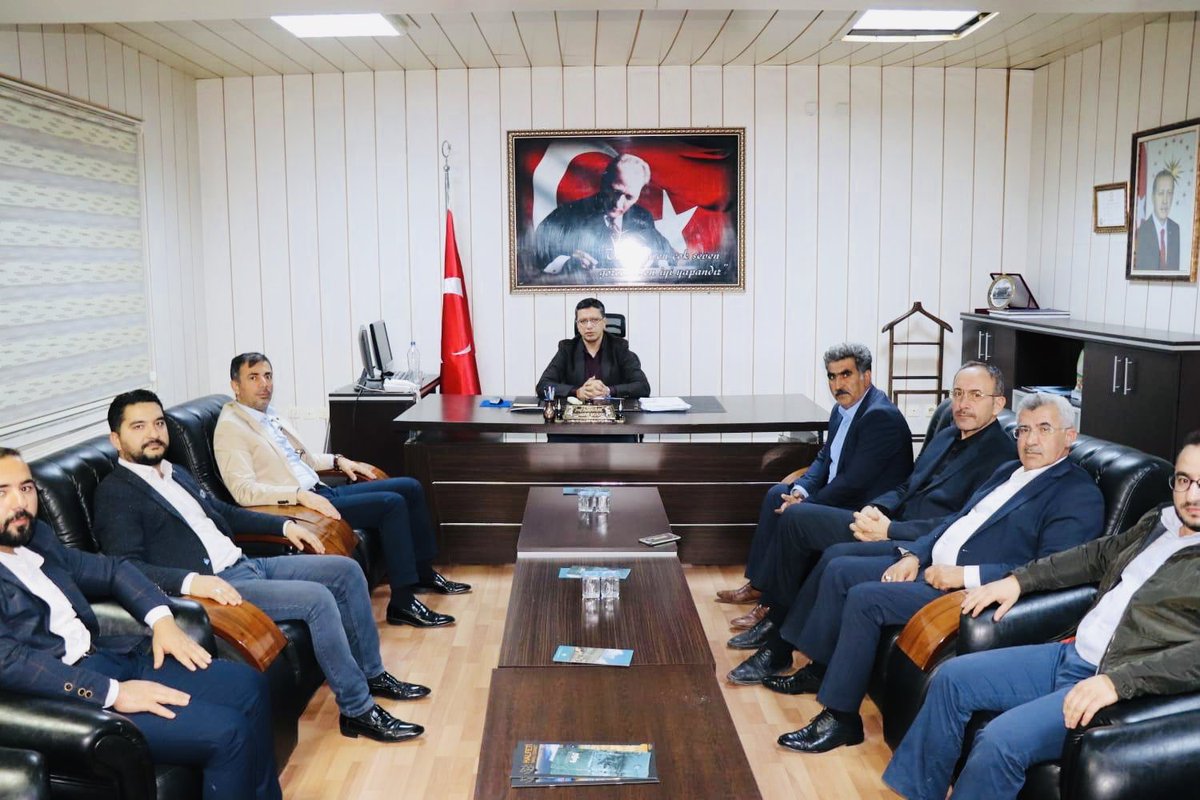 abdkirikci's tweet photo. Önder Şanlıurfa ilteşkilatı olarak TÜRKAB ve Halfetimder ile beraber Halfeti Belediye Başkanımız @albayrakhalfeti beyi makamında ziyaret ettik. https://t.co/YFOH4Dq0iQ