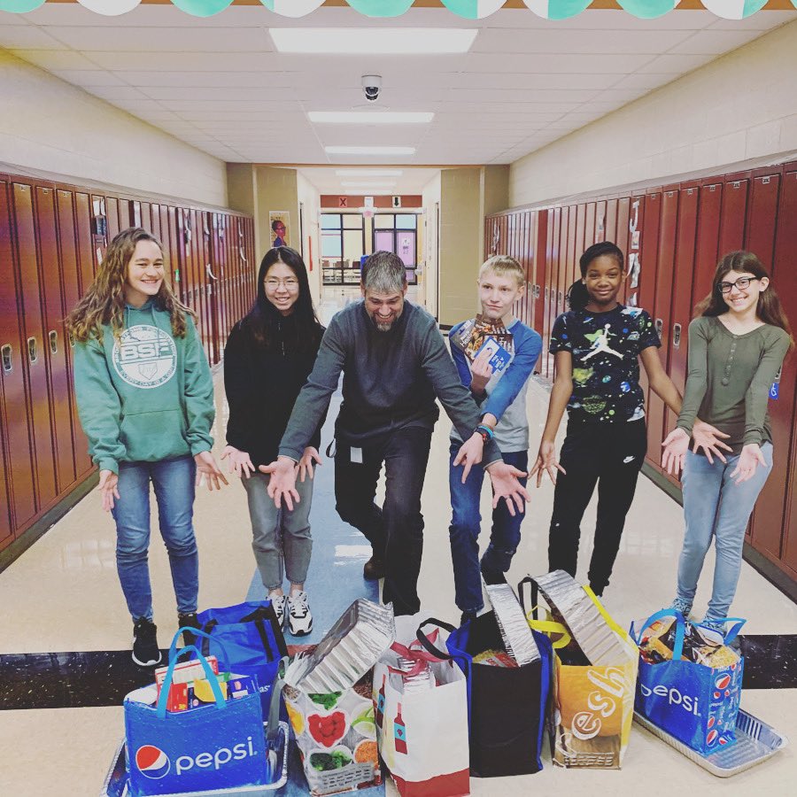 CwmsMrs's tweet image. 🦃 Way to go 8-3!  We exceeded our goal of 4 complete Thanksgiving baskets. We’re proud to donate 5 complete baskets and extras. Thank you to the students and parents who donated. We appreciate your generosity! #cwway @canalwinchestermiddleschool #cwmschangemakers #thedailygrind