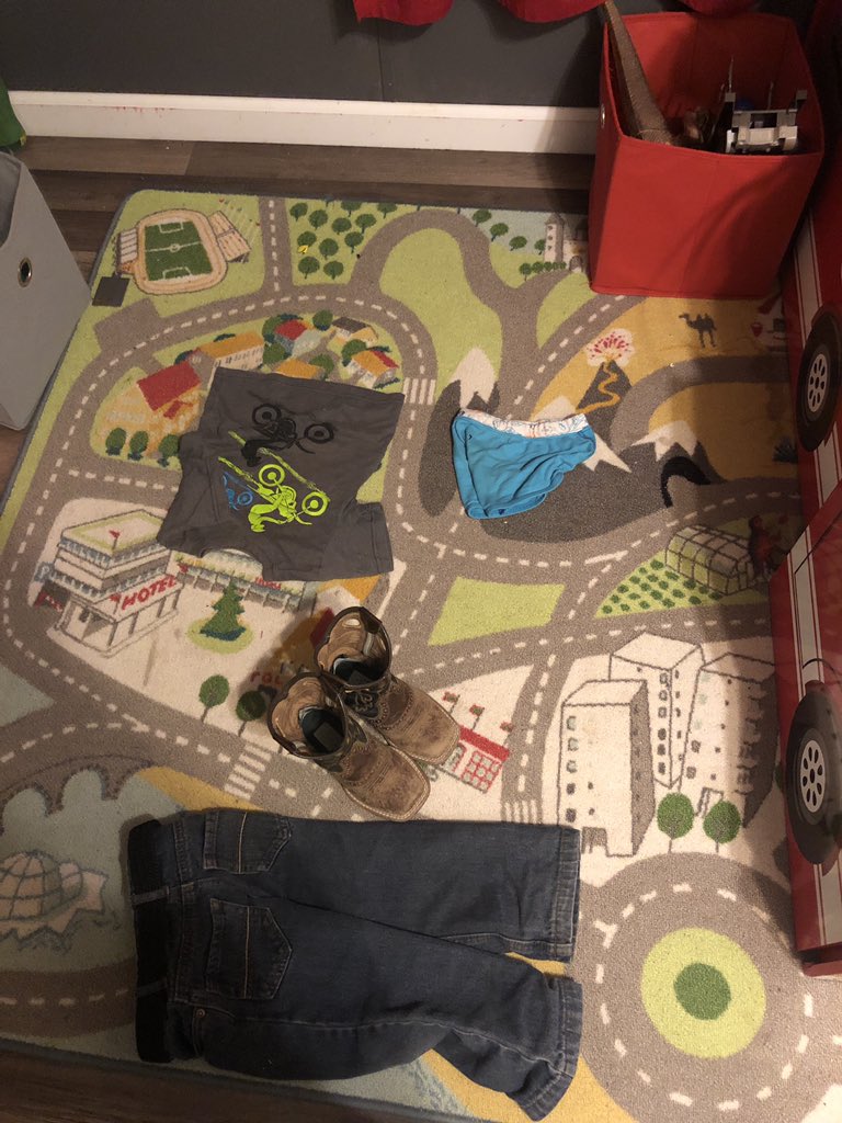 aithomas87's tweet photo. Hezekiah likes to lay his clothes out for the next day. He also likes his room clean before he goes to bed. He doesn’t get that “organized” gene from me.  #musicianmind https://t.co/EBC71uOHHp