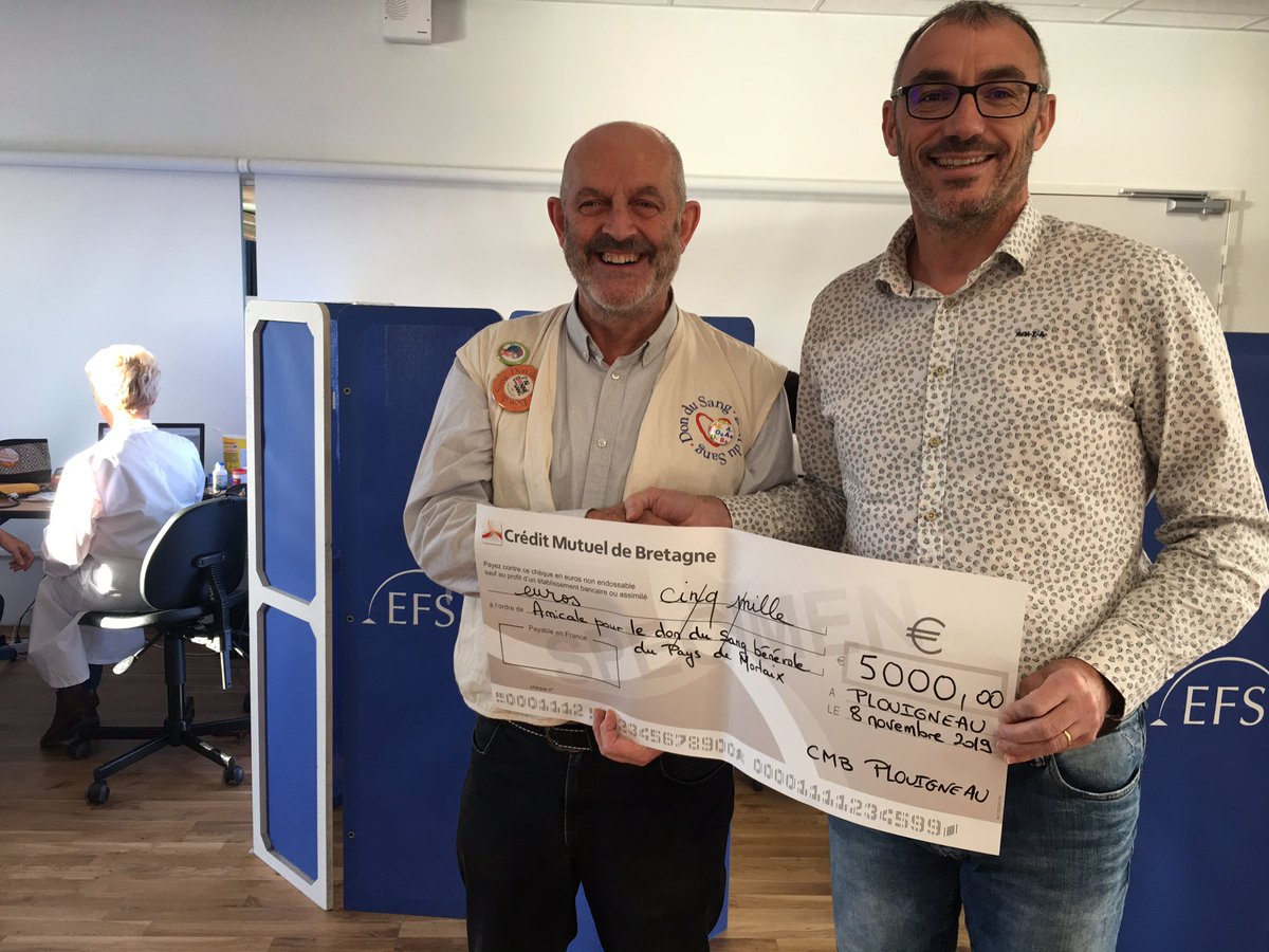 Nous sommes tous des receveurs potentiels💉 Promouvoir le #DonDeSang, le Conseil de Plouigneau soutient l’amicale pour le #DonDeSang du pays de Morlaix. #solidarité<a href="/WeAreArkea/">WAA|Actus</a> <a href="/CMBretagne/">CMBretagne</a> <a href="/CMBPaysMorlaix/">CMB Pays de Morlaix</a> <a href="/cmarkea/">Crédit Mutuel Arkéa</a>