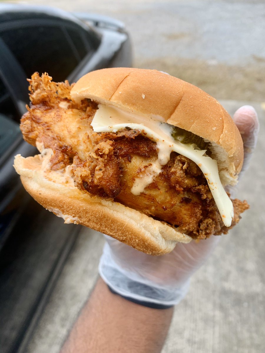 MAKE ME GO VIRAL 🔑The Hood Classic Is Back Again 🔥🔥🤪👨🏾‍🍳 419 W Willow Pull Up Now 🔥🔥🔥🍟🍟🍟 BEST IN THE CITY 🔥 LAFAYETTE Louisiana