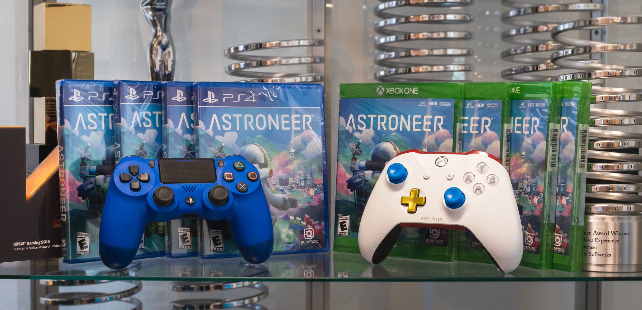 ASTRONEER - Awakening ☼☼☼ on Twitter: "Look at what just arrived at the office! Astroneer physical editions for Xbox and PS4 store shelves November 15th! 💿 ☄️ https://t.co/48Wf1JyXF6" / Twitter