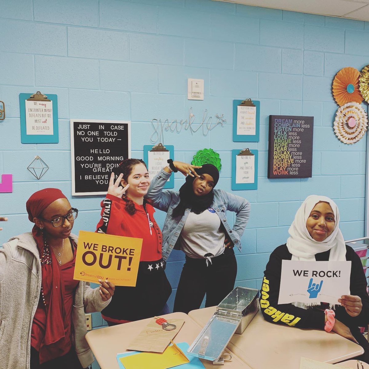 CwmsMrs's tweet image. We broke out! Students used the #4Cs (creativity, communication, collaboration and critical thinking) to solve the case of the Tell Tale Heart. 🔐 #cwway @CWMS_office #edgar_allan_poe