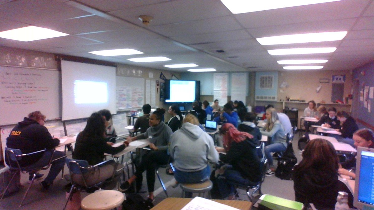 n_beddes's tweet photo. "You can't spell nucleus without us." Cell Speed Dating 2019 #BioWithBeddes https://t.co/HTU9AEEz8i