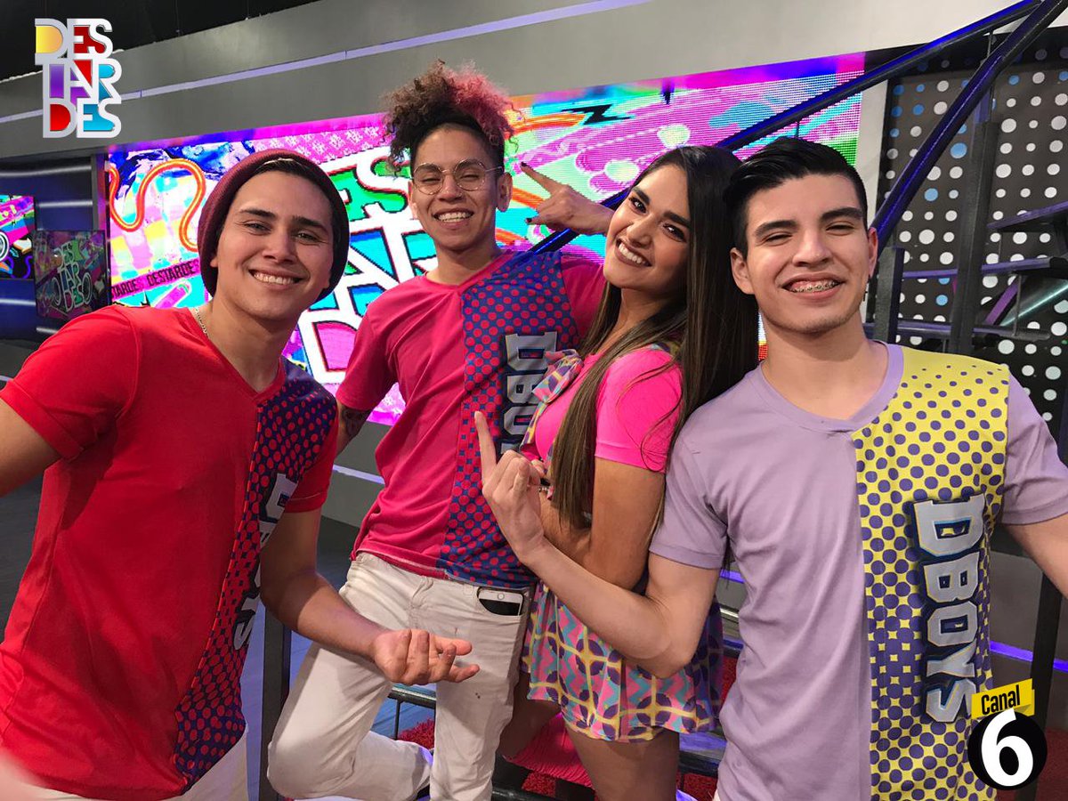 multimediostv's tweet photo. ¡CAMBIO DE VESTUARIO! ¿Qué tal luce el elenco de #DestardesEnEl6 con colores diferentes? 🤔🤔

EN VIVO ➡ https://t.co/mgm05vyex8 https://t.co/0oz5M1Kc3Y