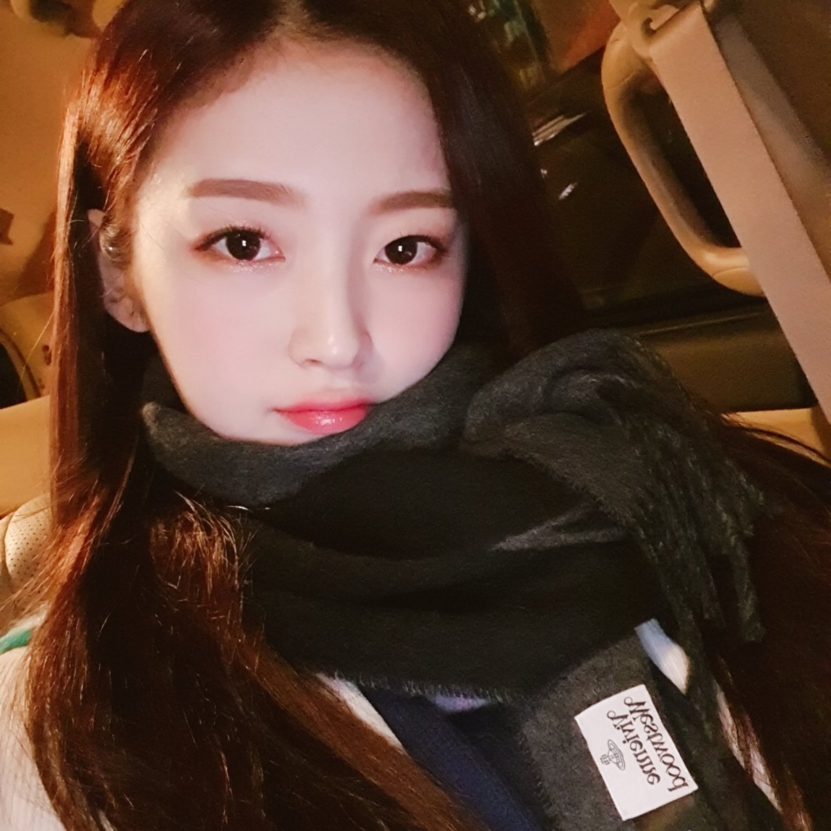 OMG_members's tweet photo. [#아린]  #새벽 #미라클 #보고싶어 #다녀올게요

미라클!!🥰 많이 추우니까 겉옷 잘 챙겨 입구 나처럼 목도리도 하구!! 감기 걸리지 말구 잘 있어야해💗 오늘도 사랑해애❣ https://t.co/zBmPHmlktZ