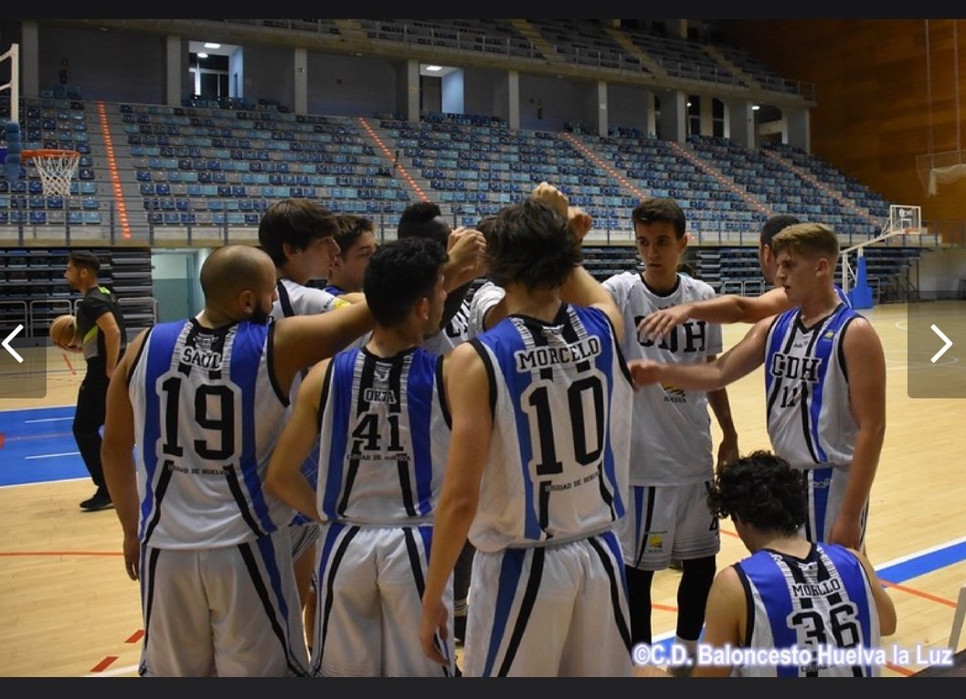 CiudadDeHuelva's tweet photo. Nuestro equipo senior provincial dirigido por @oscargc23 obtiene su primer triunfo liguero. Ganó 57-62 al @CBValverde89. https://t.co/TwL8nNCMNU