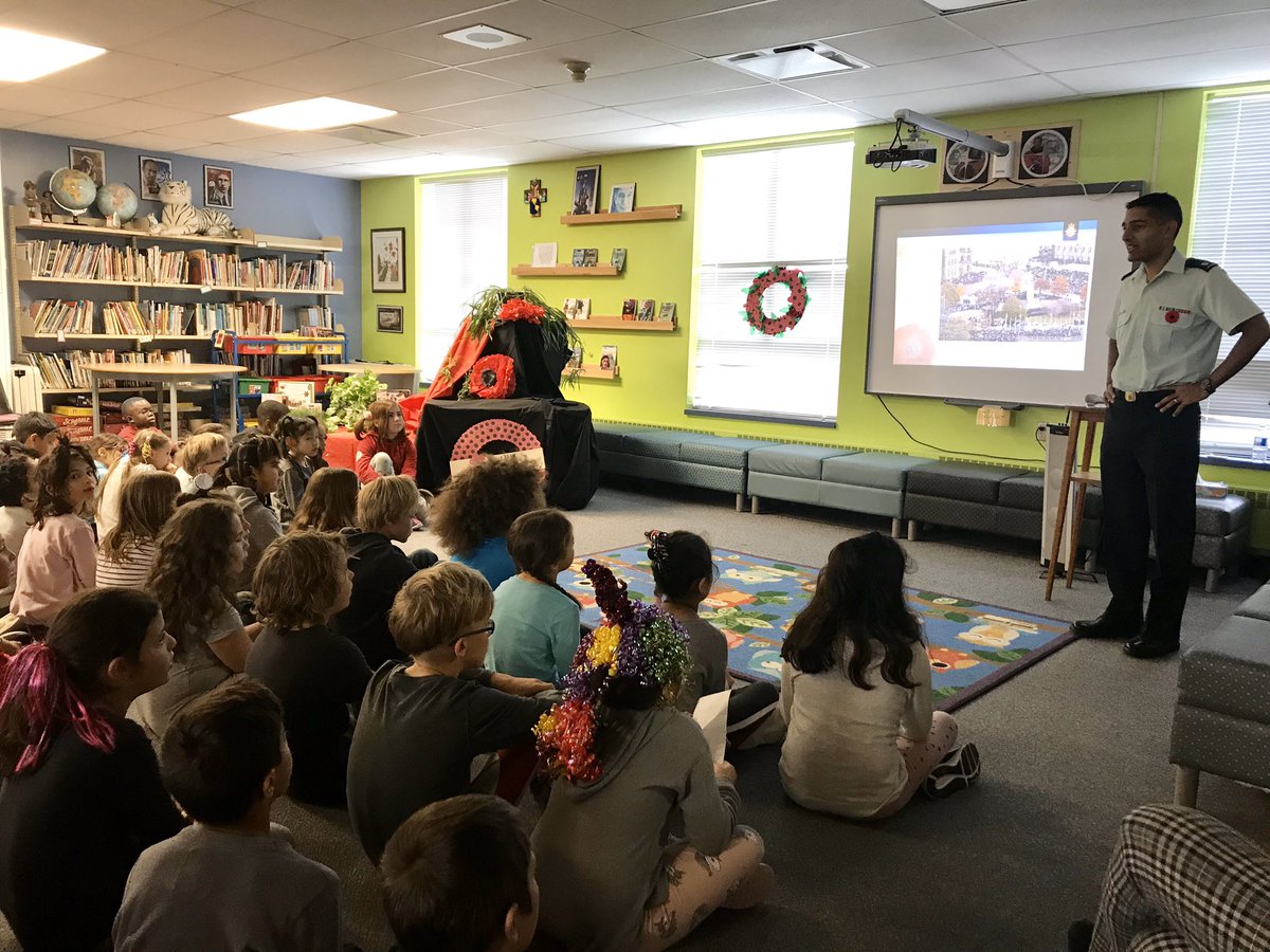 MmeNixon's tweet image. We really enjoyed learning about the Canadian armed forces, WWI and WWII, and why we celebrate Remembrance Day. Big thanks to the #memoryProject and the teachers who organized this presentation!