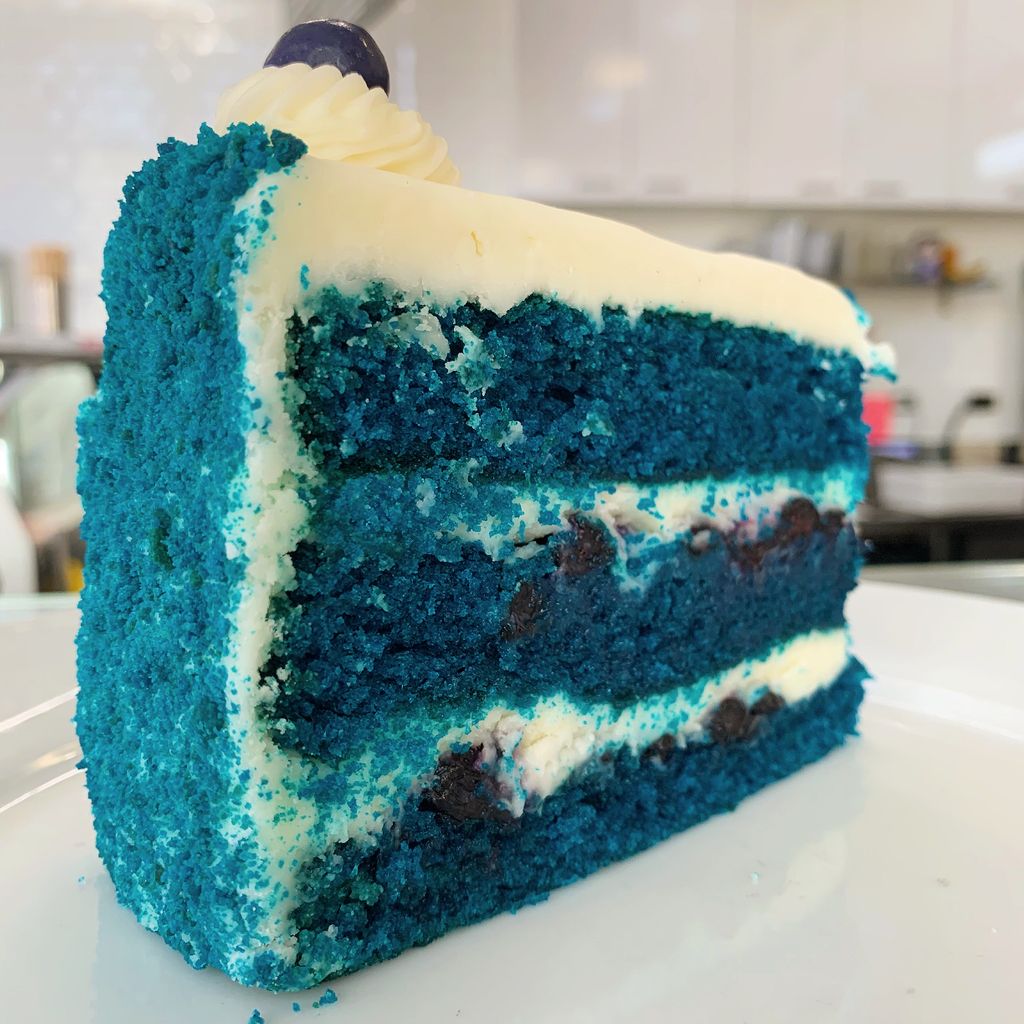 theMILKshop's tweet photo. Blue velvet to start off the weekend right! #treatyoself https://t.co/y6iSzk60QL