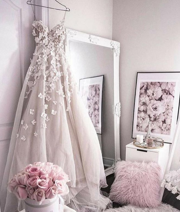 Dreams become reality ! Dress by @lizmartinezbridal⁠
#weddingsumbria #weddingdresses #wedding #weddingdress #weddinginitaly #weddings #bride #bridal #groom #weeddinginspiration #instawedding #italianstyle