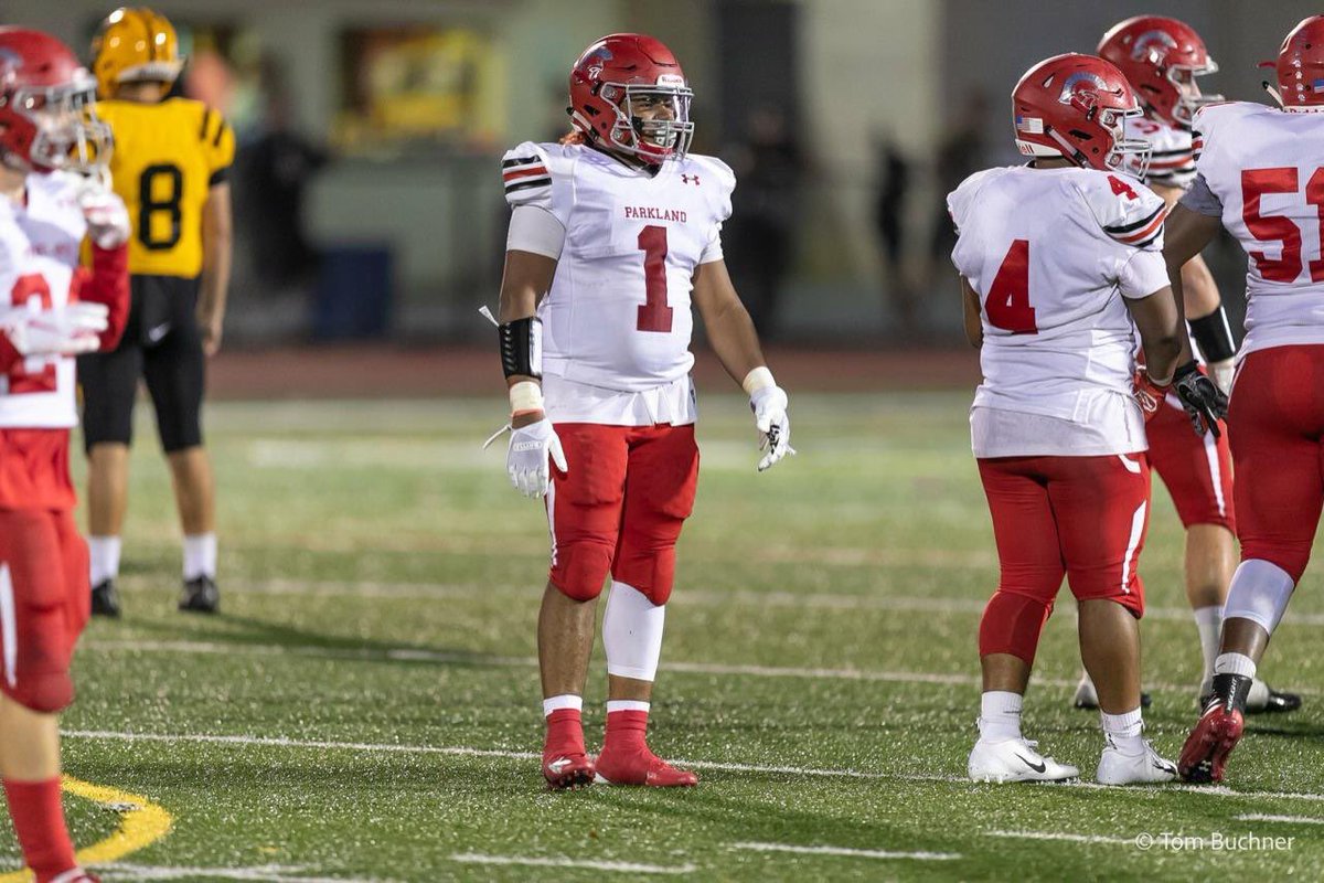 ElijahARivera1's tweet image. FRIDAY NIGHT LIGHTS 🏈‼️
The District 11 6A Semifinals are tonight. @ParklandAthlet1 vs. @fhssportsBASD. Winner moves on to the Championship 😳🏆. Game at 7:00pm at @BASDStadium. Dress warm‼️. @D11Sports