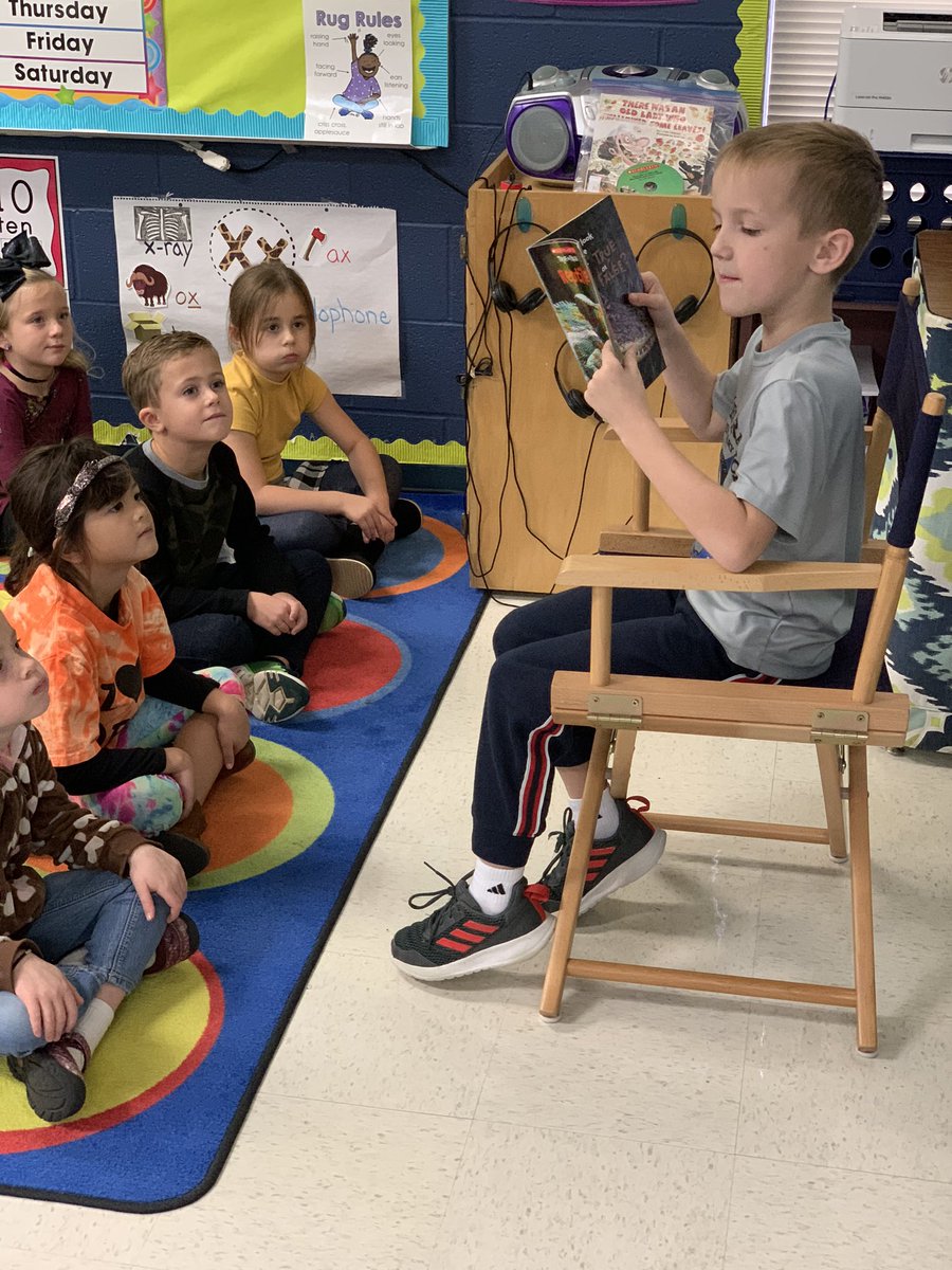 JCPrice331's tweet image. What a FANTASTIC FRIDAY...guest reader, vegetable soup, 5th Grade Science carnival, and the “icing on the cake”...my birthday celebration! Kids loved it!!!! @FairOaksRanchES