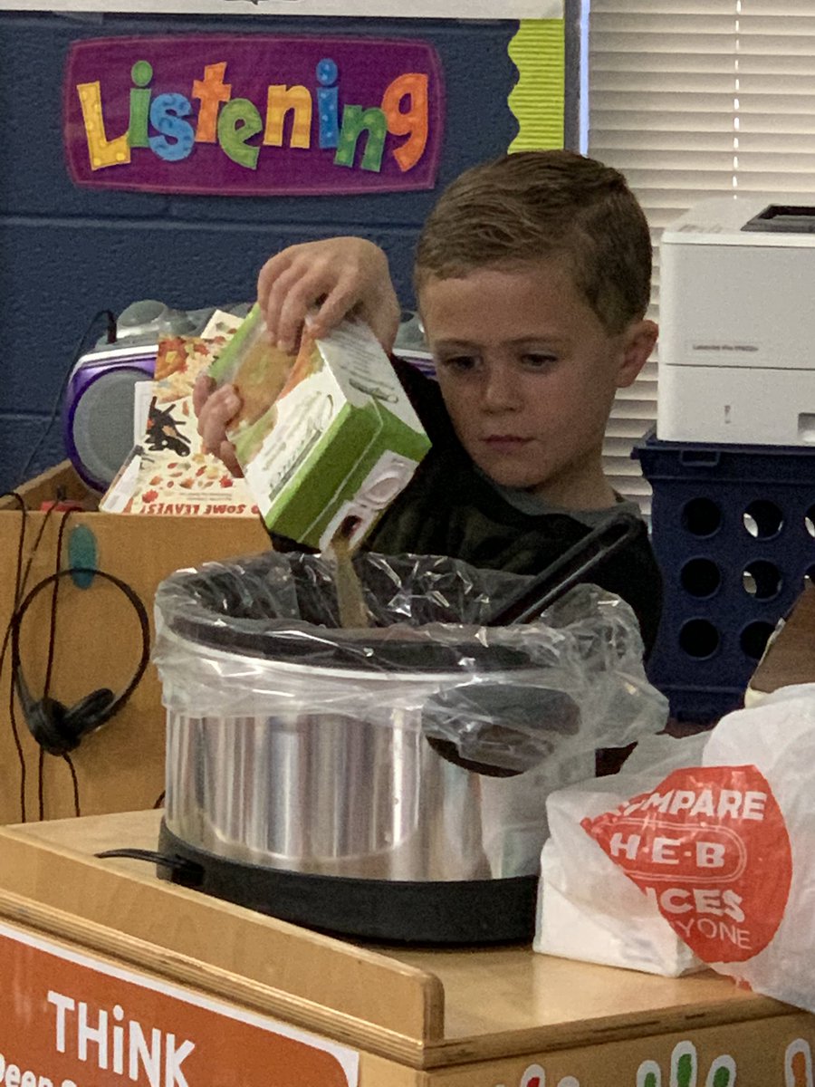 JCPrice331's tweet image. What a FANTASTIC FRIDAY...guest reader, vegetable soup, 5th Grade Science carnival, and the “icing on the cake”...my birthday celebration! Kids loved it!!!! @FairOaksRanchES