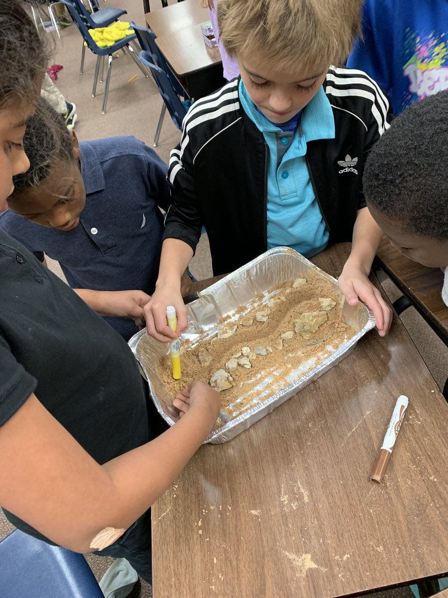 MrsManshack's tweet image. Today we created our own models  of weathering &amp;amp; erosion! #CISDScienceRocks #We❤️Science