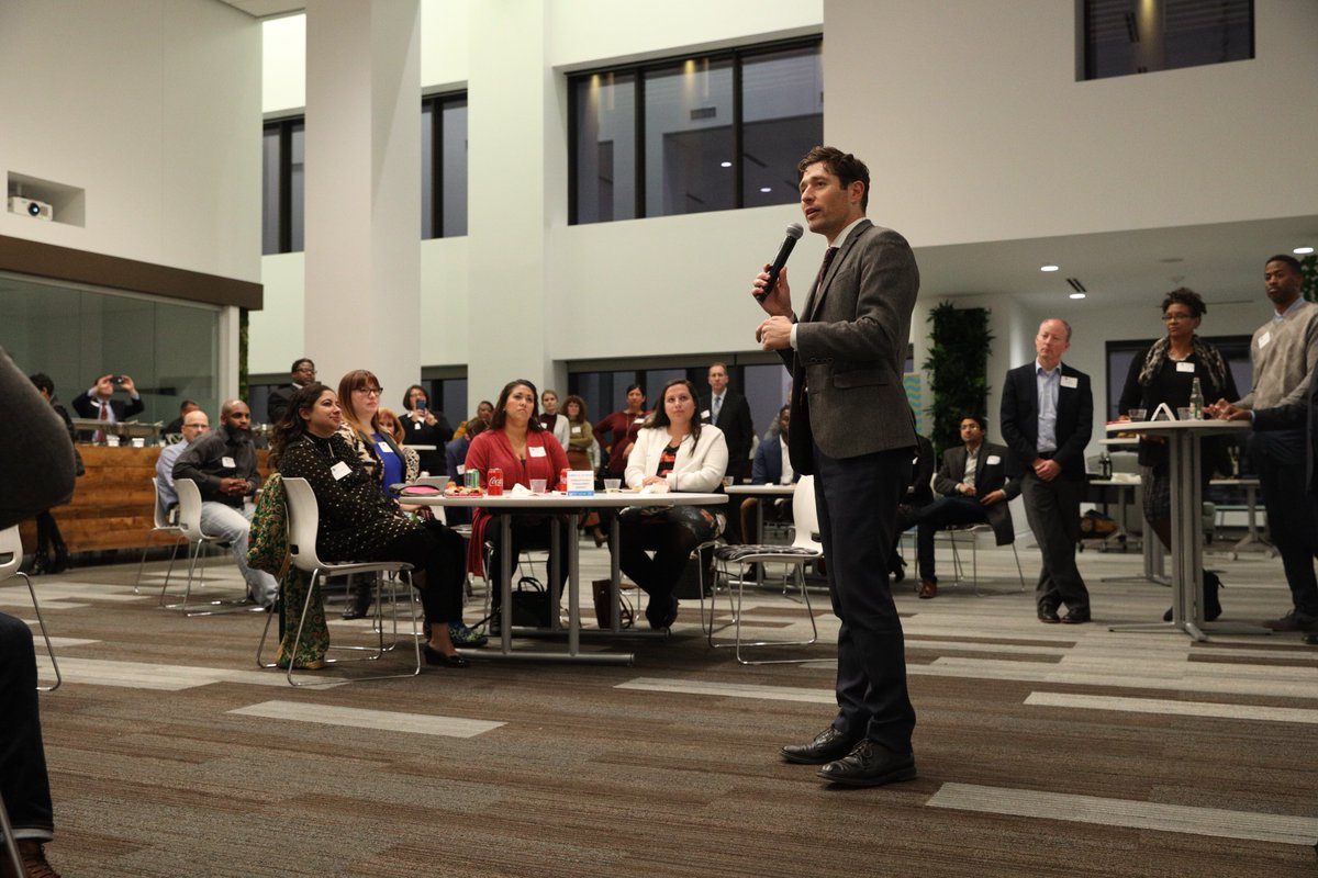 MakeItMSP's tweet photo. ICYMI: Minneapolis Mayor Jacob Frey joined professionals of color from across the region at last nightβs #mspmingle event! Great connections & conversation.
Special thanks to our host @WellsFargo for hosting!
@Jacob_Frey @SPACC @MplsChamber #bemsp #makeitmsp https://t.co/Bln8HhB8oM