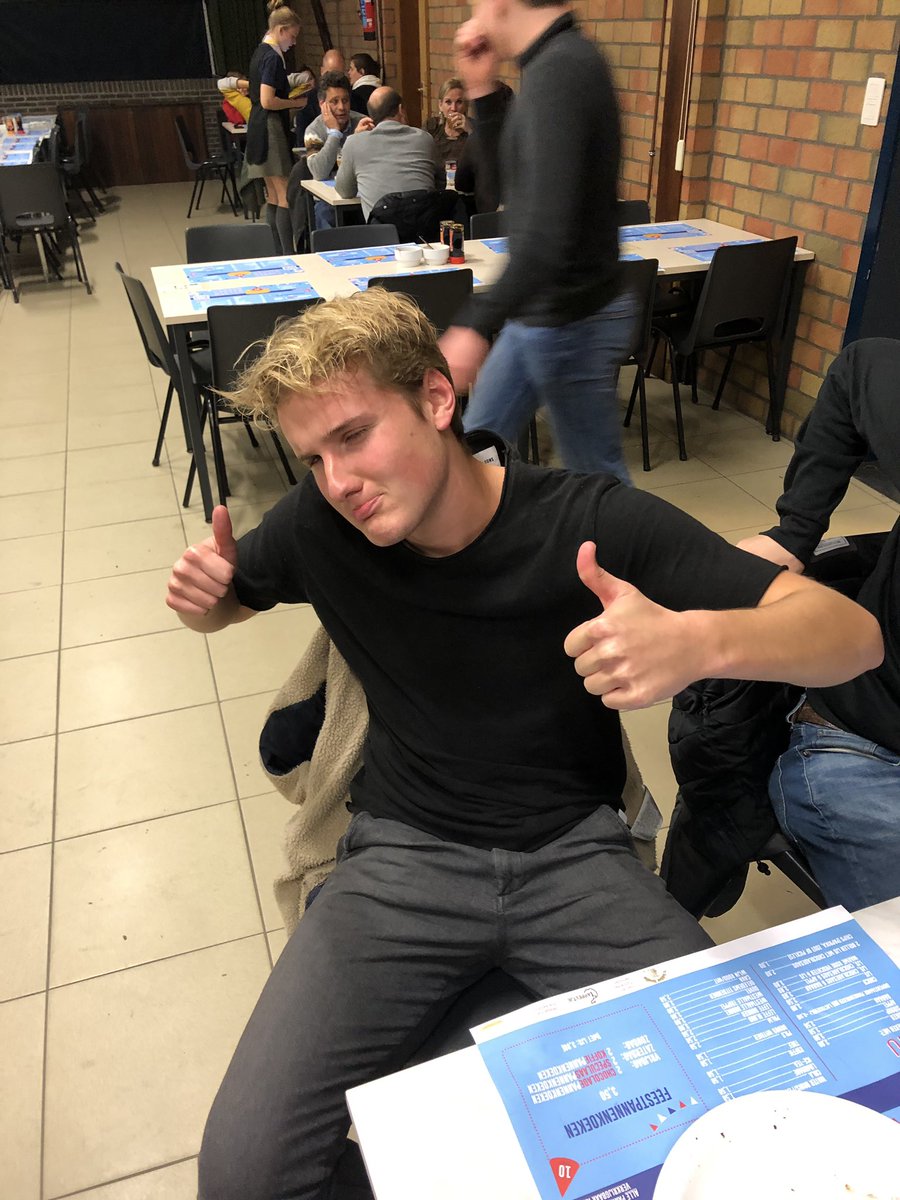 LexVanGael's tweet photo. Een jarig VARKEN!!! #pkb19 https://t.co/RBLKsmRSaV