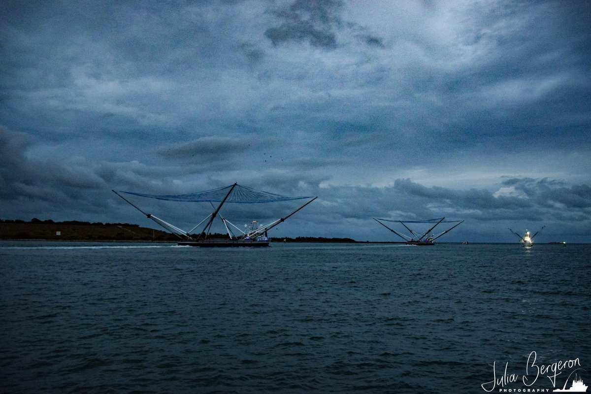 Морской флот SpaceX готовится к большому улову