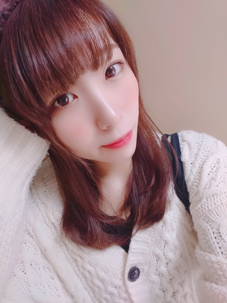 るんちゃん 可愛い顔で写真に残るけど実物との差が激しすぎるし加工アプリまじで怖いと感じる1枚だね るんちゃん 可愛い顔で写真に残るけど実物との差が激しすぎるし加工アプリまじで怖いと感じる1枚だね
