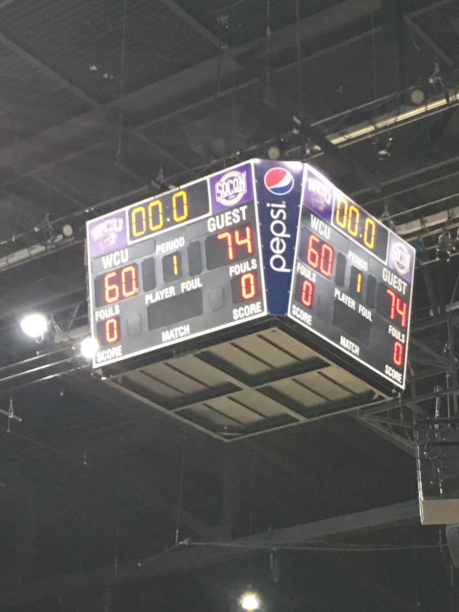 1-0 #skodawgs <a href="/GwebbManagers/">Gardner-Webb MBB Managers</a> <a href="/GWU_MBK/">Gardner-Webb Men's Basketball</a> <a href="/CoachTimCraft/">Tim Craft</a> <a href="/JayBilas/">Jay Bilas</a> <a href="/wcumbb/">WCUMBBManagers</a>