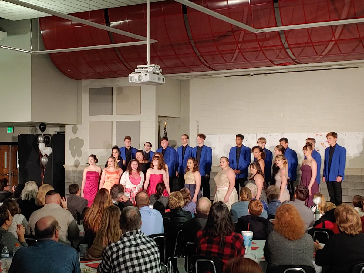 Mr_AHarrison's tweet photo. Great start to the DHS Show Choir Cabaret. Very talented group of students. #BaroNation https://t.co/s8lnkUdRoB