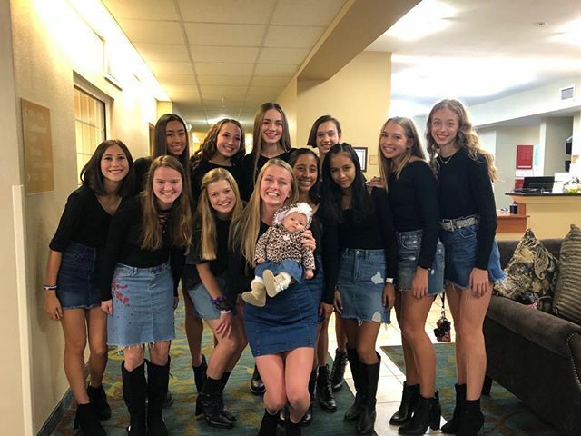 mountierunning's tweet image. Carrying on the tradition with Hensley! Thx Haley! ift.tt/2Q7bSSJ