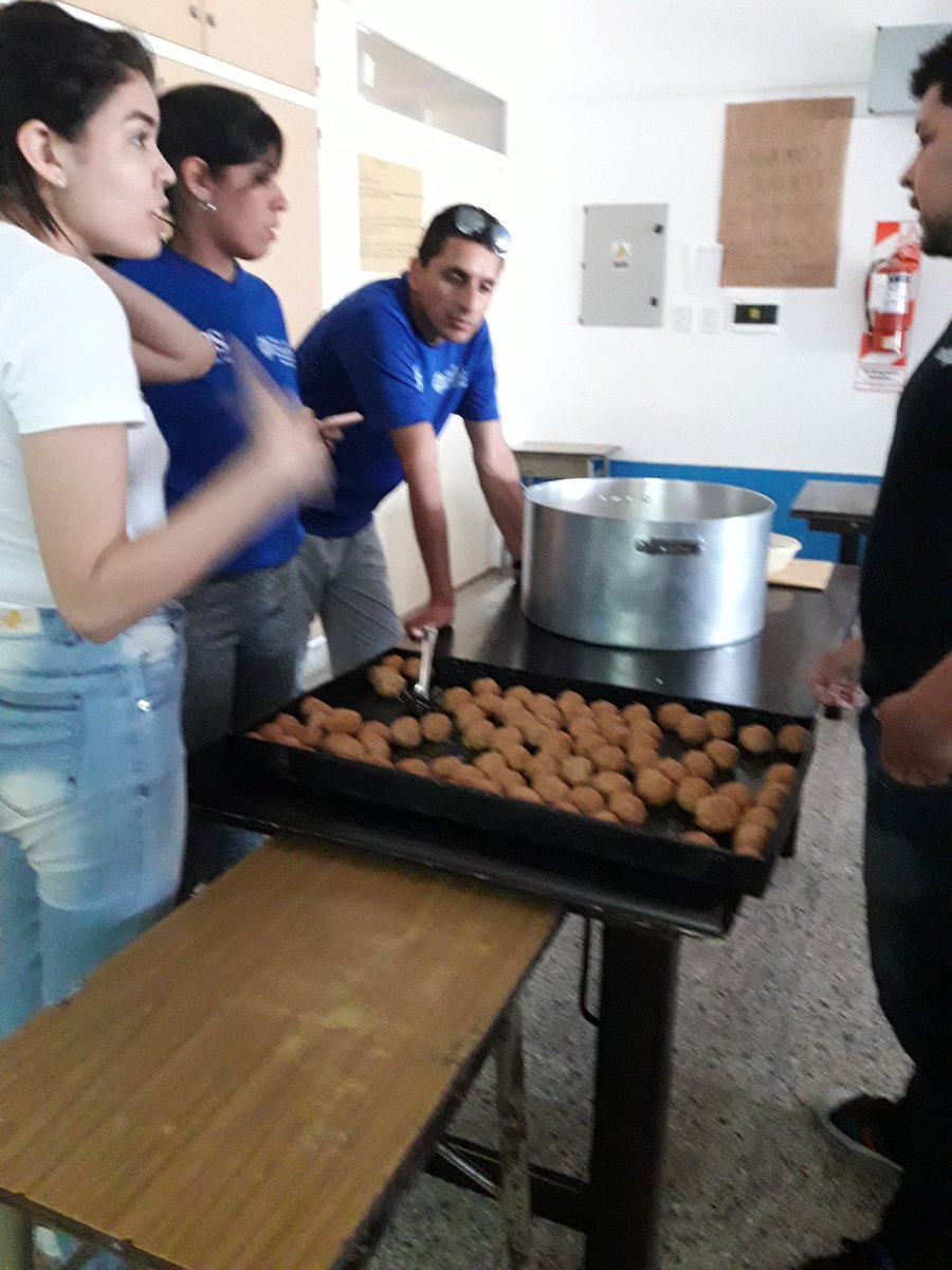 "Estómagos llenos, corazones contentos" #EscuelasPAS