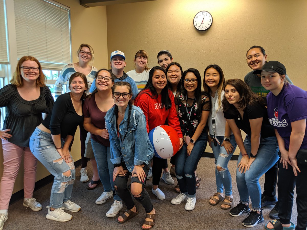 gerardoochoa's tweet image. I am a proud #FirstGen college graduate. It's an honor to work with an incredible team of dedicated @LinfieldCollege staff and faculty who support First Gen students from the day they choose Linfield all the way through graduation. #NationalFirstGenDay #LinfieldFirst