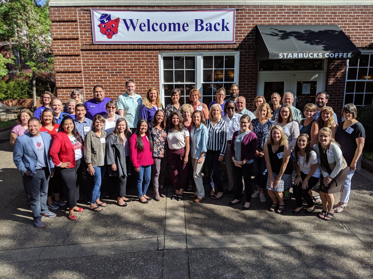 gerardoochoa's tweet image. I am a proud #FirstGen college graduate. It's an honor to work with an incredible team of dedicated @LinfieldCollege staff and faculty who support First Gen students from the day they choose Linfield all the way through graduation. #NationalFirstGenDay #LinfieldFirst