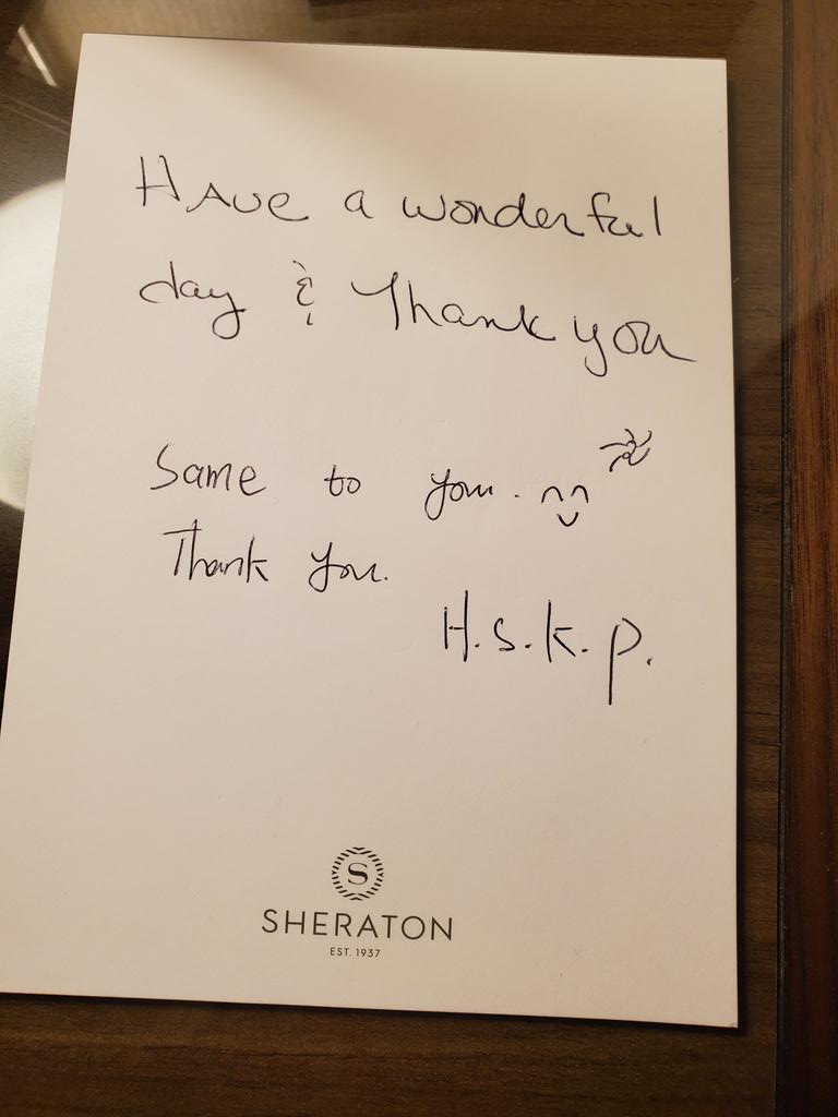 sqlSmiles's tweet image. I've been trading notes for the last three days with #SheratonHousekeeping. Today I got a picture too. #SeattleSheraton #Sheraton #greathotel