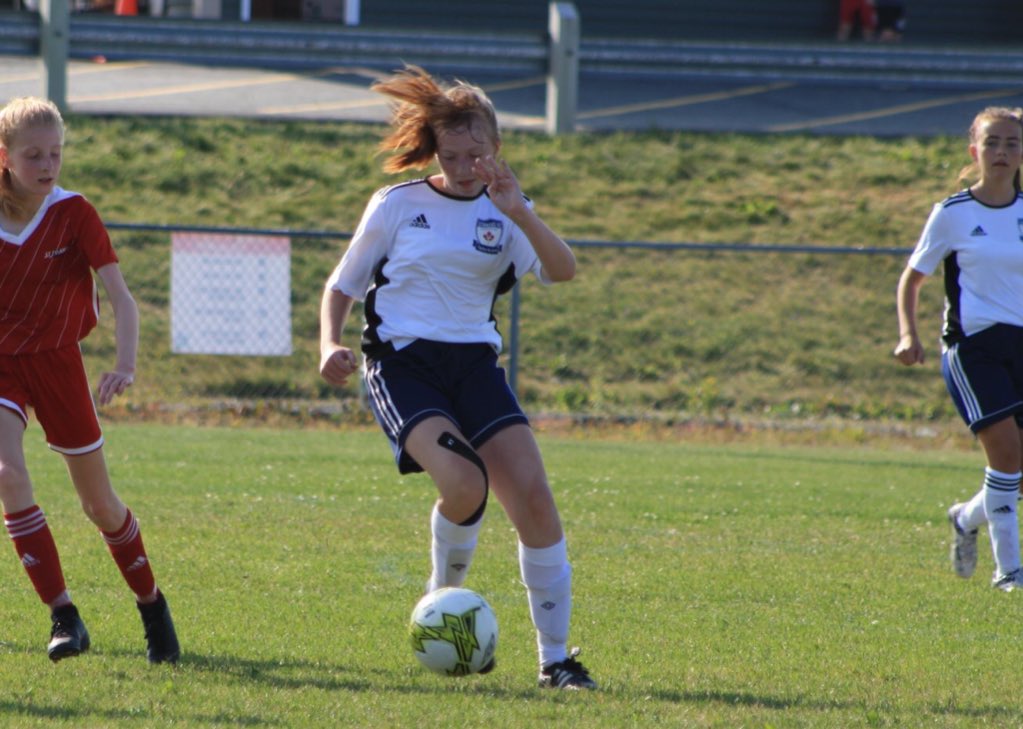 HicGal14's tweet image. @GaryHickey14 @MaherRoberta @SPJH_PE @SPJHPythons Congrats to Pythons Riley Hickey, Sami Maher &amp;amp; Courtney Abbott who made the NLSA GU14 Training POOL and started their training tonight in this great NL weather!! #pythongirls