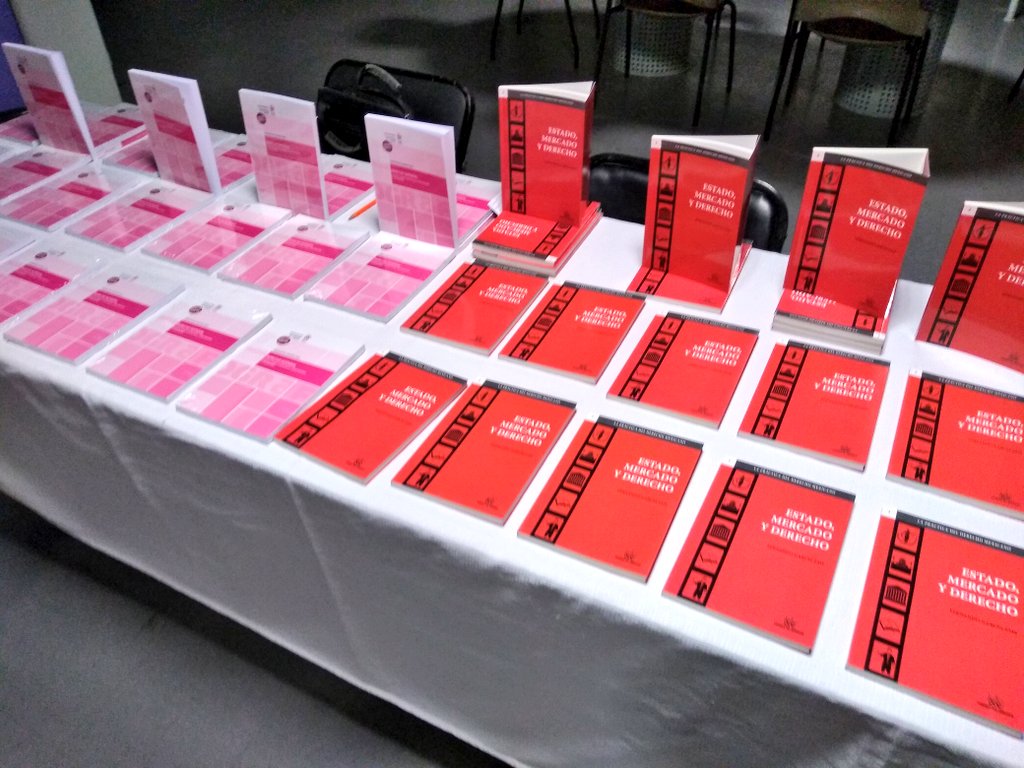 Tirantmexico's tweet photo. Comenzamos la presentación de los libros de @FGarciaSais en la sede de Mazatlán de @noroestemx 
 #lovemosdiferente https://t.co/zFIkm2qE5V