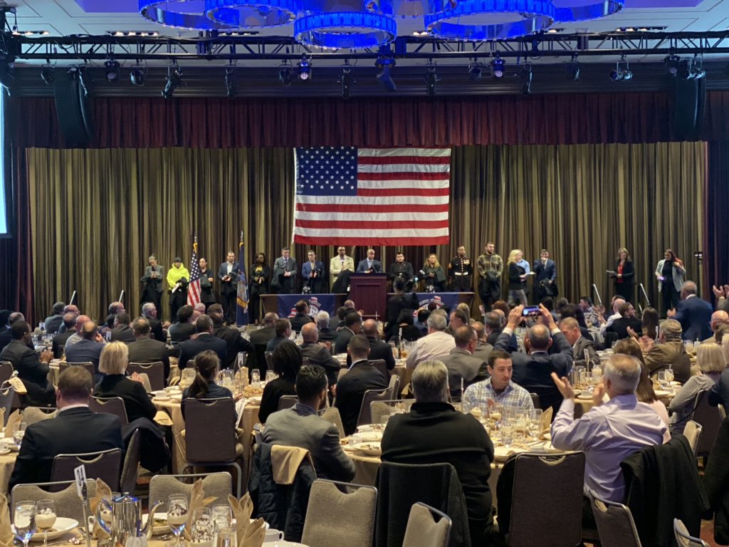 Brandi Bohannon @smartlocal28 member was one of those honored today at the #HelmetsToHardhats annual awards luncheon. The @NYCBldgTrades unions are all proud to have played a part in very successful program. Let’s keep this going! @smartunionworks @TheBoNose @NABTU @AFLCIO