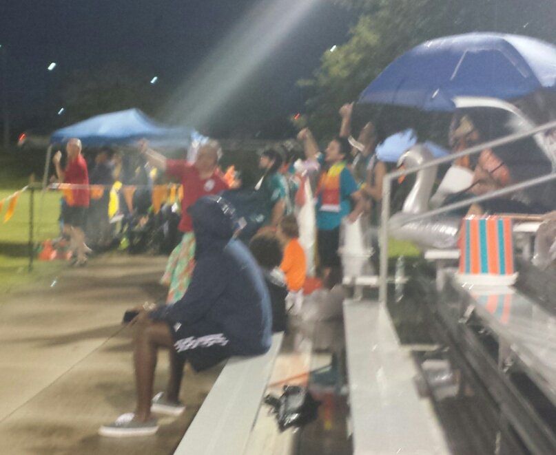 Just received a picture of my picture with the <a href="/lakelandtropics/">Lakeland Tropics</a> fans ! Thank you Michael Pittard for sent to me.