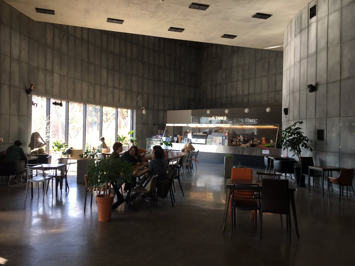 Sustainability in practice! Oiltank culturepark i Seoul er et godt bud på hvordan tekniske anlæg kan blive til kulturelle rum. En tidligere reservoir har fået ny værdi som åbent kulturcenter og en grøn pause i byen. Nøglen er innovativ arkitektur.#cultureparkseoul