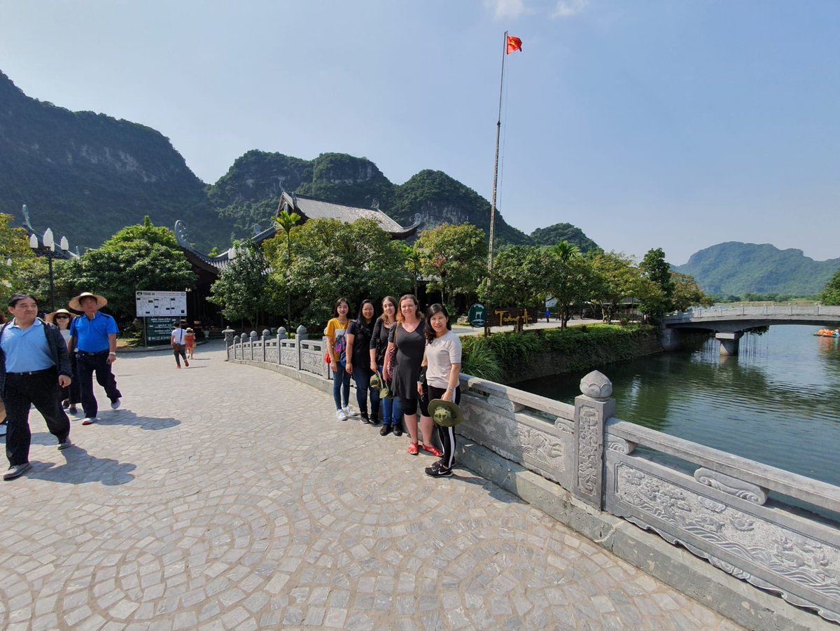 EganLab's tweet image. Lab work done so time for some sightseeing at Trang An with our NIVR colleagues. Beautiful caves and scenery @Innovet_UK_NIVR @namikatz