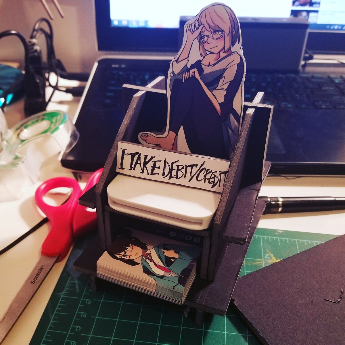 fuyukayui's tweet photo. will take credit payments for stickers and prints at #minicomicsexpo tomorrow
#SCAD https://t.co/xP1wKIZhl9