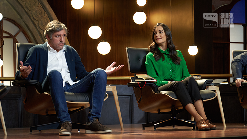 sharktankcol's tweet photo. ¿Título para esta foto? #SharTankCol https://t.co/6Ariz78Q5E