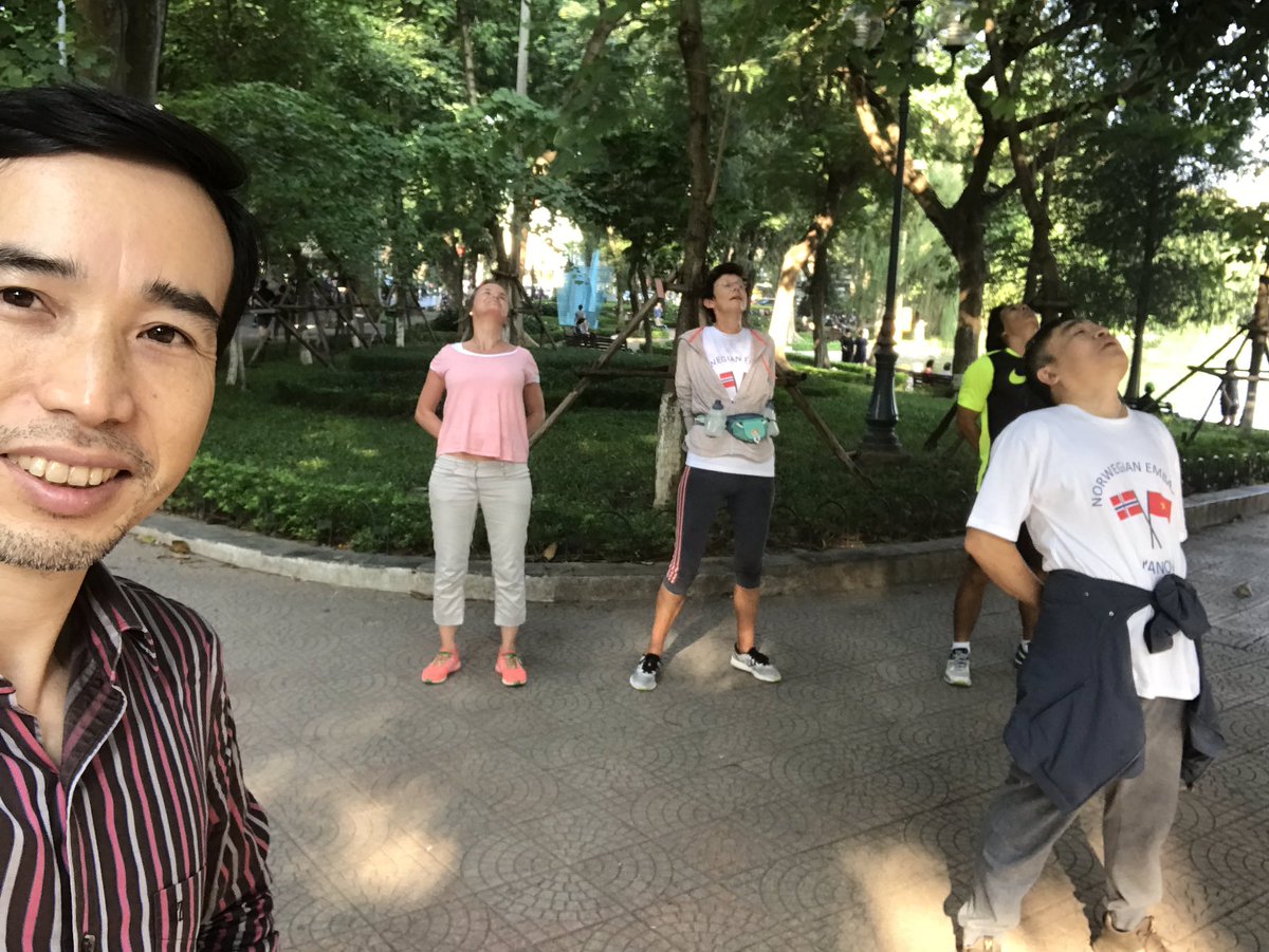 gretelochen's tweet photo. #AnneRun🏃♀️still running strong💪 early Friday morning #HoanKiemLake🇻🇳This time with #GuestRunner & former colleague Judith from 🇳🇴@NorwayInBKK 🇹🇭@havnanne @Rodsmo @NorwayMFA https://t.co/XrscGvAVyN
