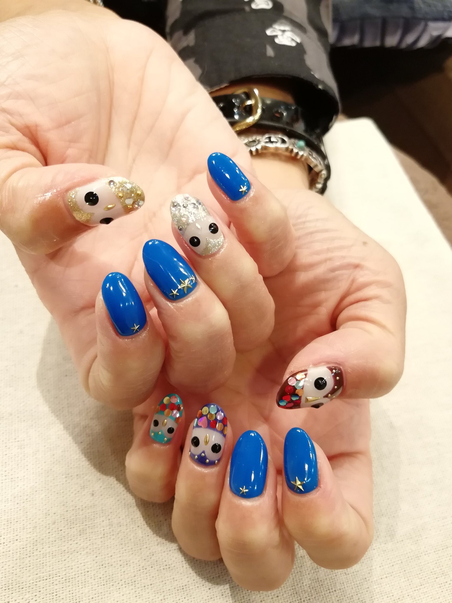Erie S Nerd Nails お客様ネイル 幸福のフクロウ しばらく幸福モチーフネイルとの事で ありがとうございました ネイル 痛ネイル キャラネイル ネイルアート 手描きイラスト 手描きネイル 手描き アート 模写 モチーフ ネイル 美甲 爪甲