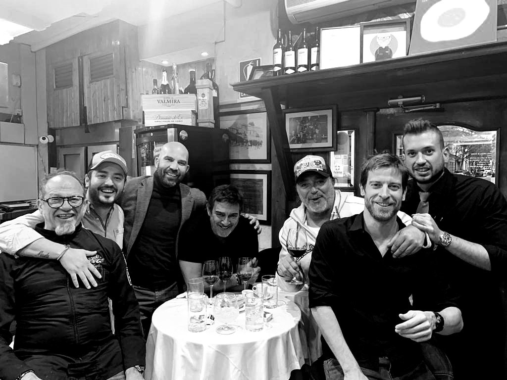 Día de puro Show!!!!! y risas a tuti con mis queridos   <a href="/aarongue7/">Aarón Guerrero</a> <a href="/ManuBaqueiro/">Manu Baqueiro</a> <a href="/ElFogondTrifon/">Trifón Jorge</a> <a href="/miguelortiz__/">Miguel ortiz</a>