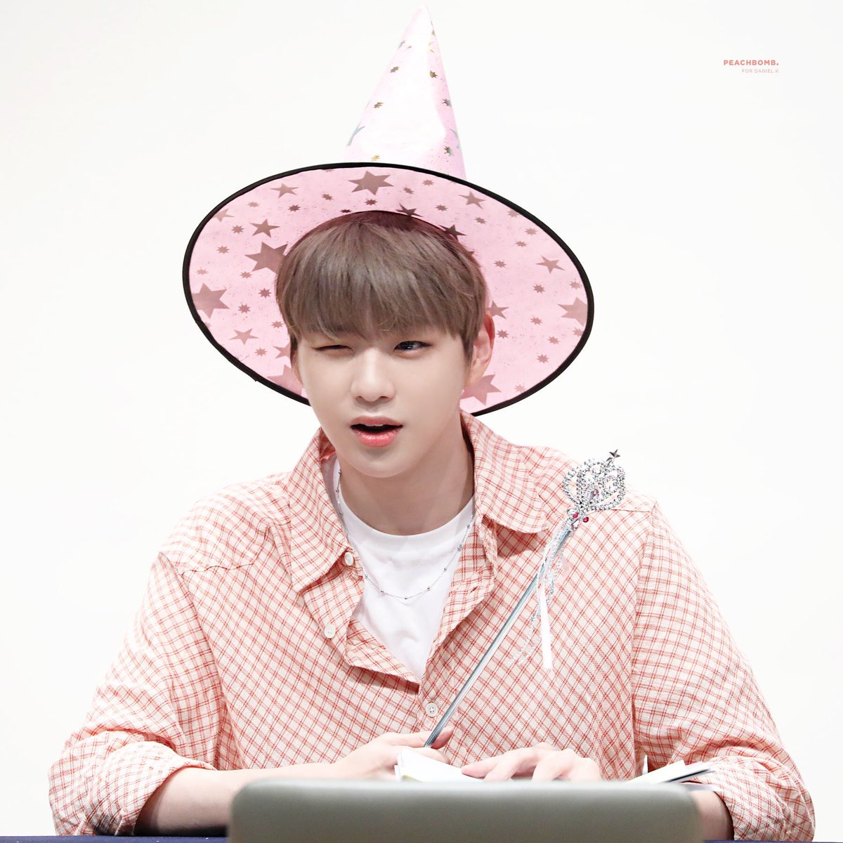อพอ ; - บีบแจ้มเทอดังปี๊บ!💛💜 tweet media