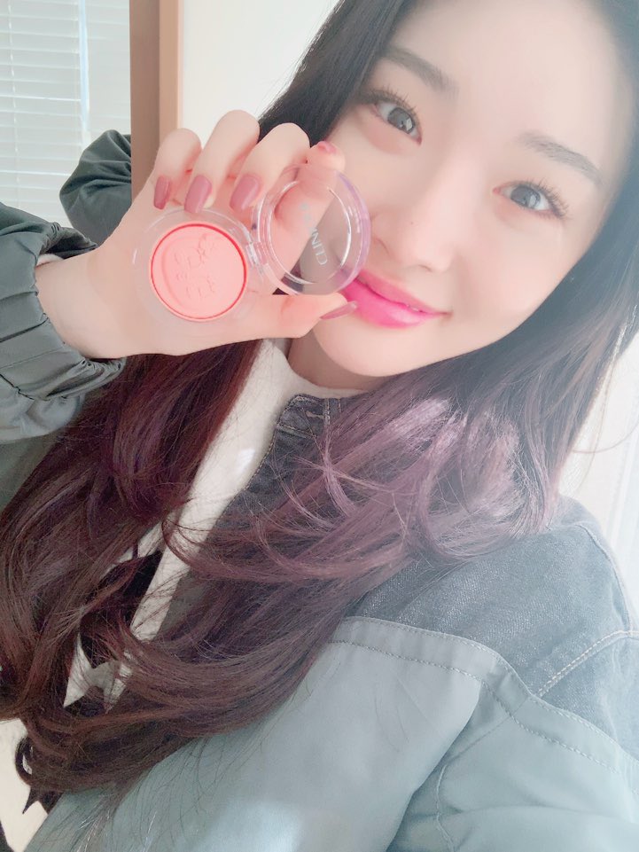 ✔️

@Clinique

#청하 #CHUNGHA
#크리니크 #CLINIQUE
#카카오프렌즈 #프렌즈치크팝