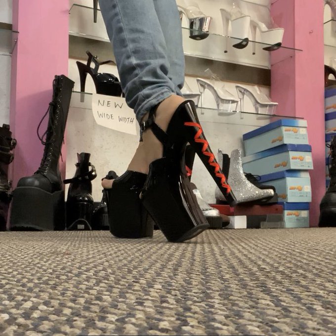 1 pic. Bought a new pair of #Pleasers! 

Can you guess which pair I took home with me tonight? 
#highheelfetish