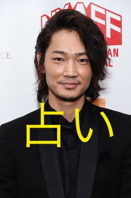 Terautyu's tweet photo. 綾野剛さんの命式は、やはり憑依体質『己酉』←変化自在
↑
繰り返しを一切しない
↓
普段はおとなしい→草食だが→《スィッチが》入ると←《人》「よい人わるい人」に押してもらう
↓
自分でも制御できない、何にでもなれる星
↓
奇人変人善人良人、なんでもござれ
↓
見る度に、常に別人 https://t.co/A7auOaIjZ2