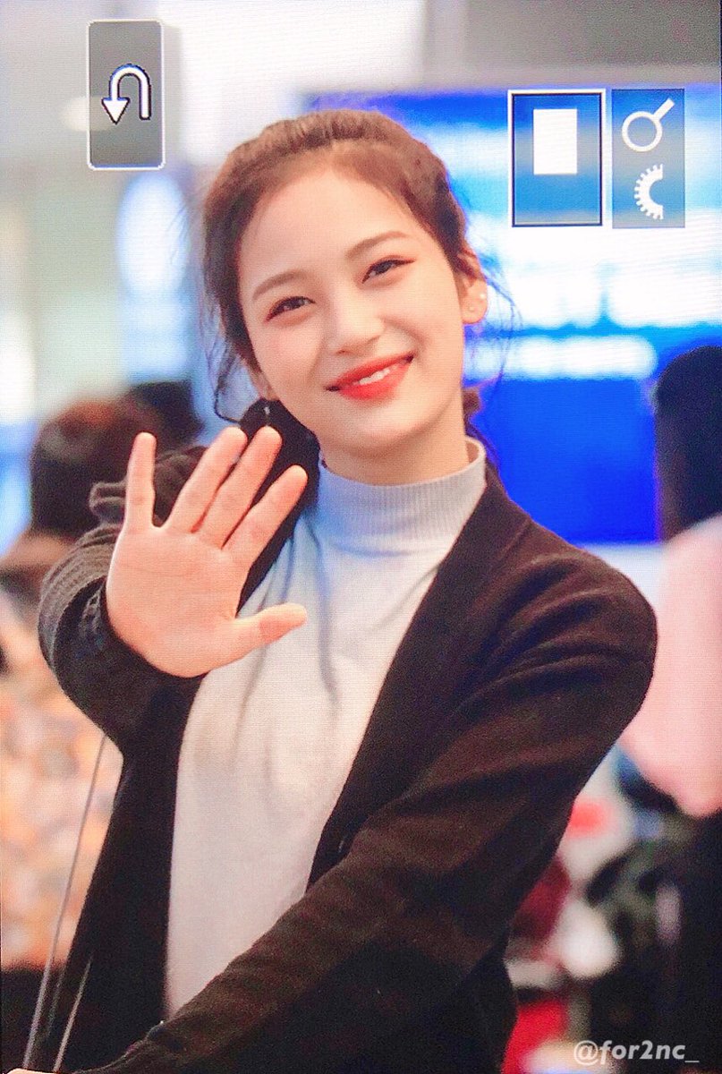 191109 NRT 成田空港 preview

無駄に顔ズームしてプレビュー撮りたくなるお顔でした🥴

#버스터즈 #busters #지수 #정지수 #ジス