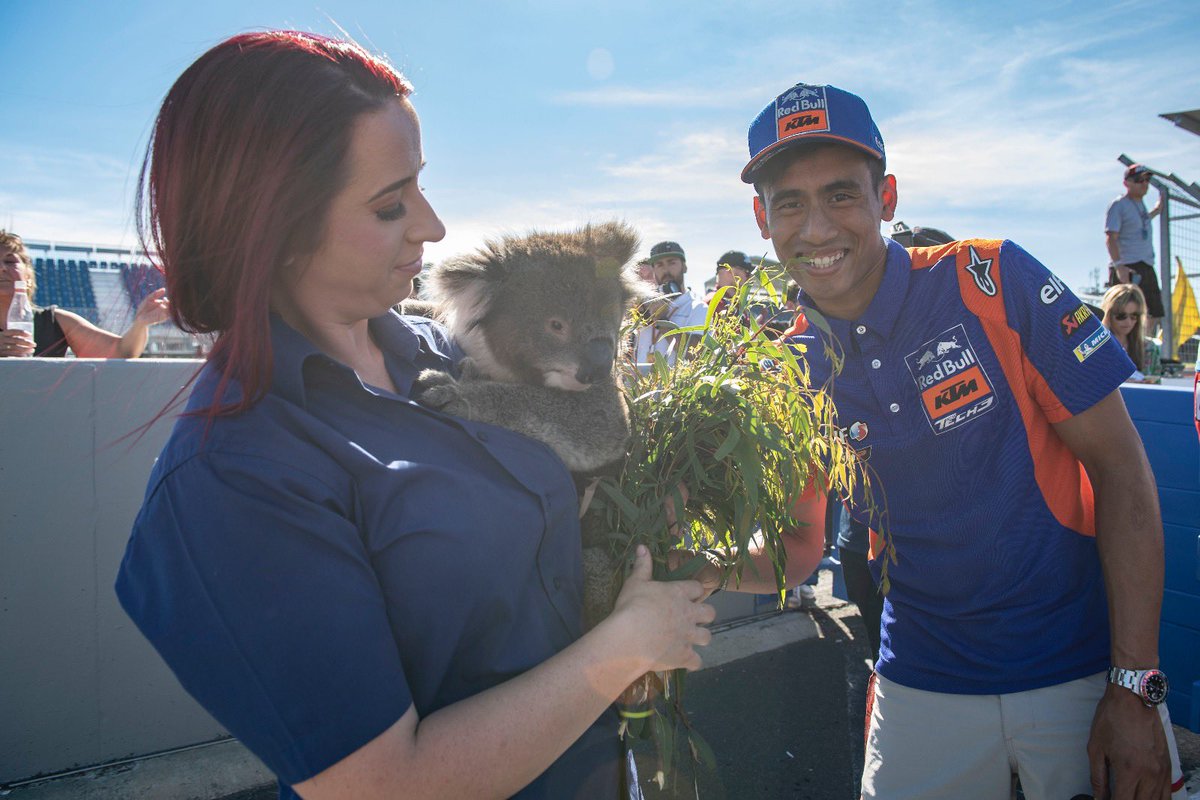 Making friends 😍🇦🇺 #KTM #Tech3 #Racing @MotoGP #HS55 #MO88